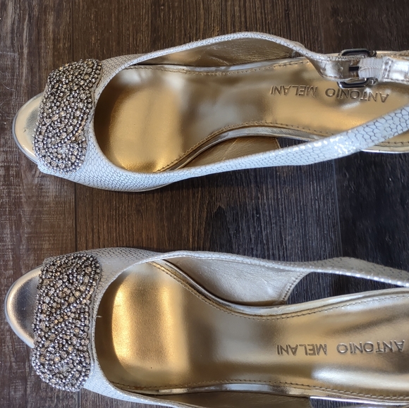 Shoes - Picture 5 of 5